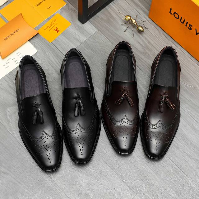 调工厂p价 男装男鞋 运动原单商品商标：Lv 路易威登 商务套脚皮鞋 正码码数: 37-46 商品材料：精选优质牛皮雕花鞋面 猪皮内里 橡胶大底