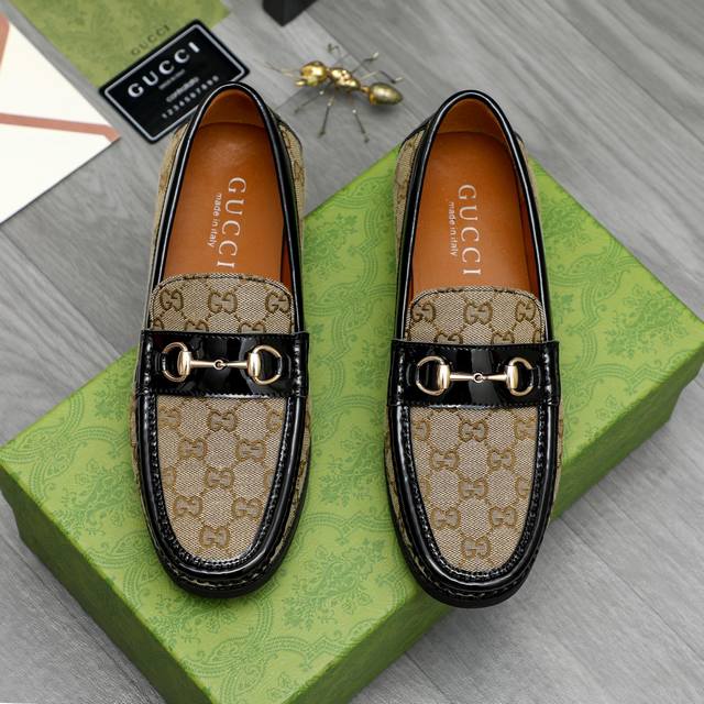 商品商标：Gucci 古驰 休闲套脚鞋 正码码数: 38-45 45 定做不退换 商品材料：精选织带透气鞋面 牛皮内里 橡胶大底