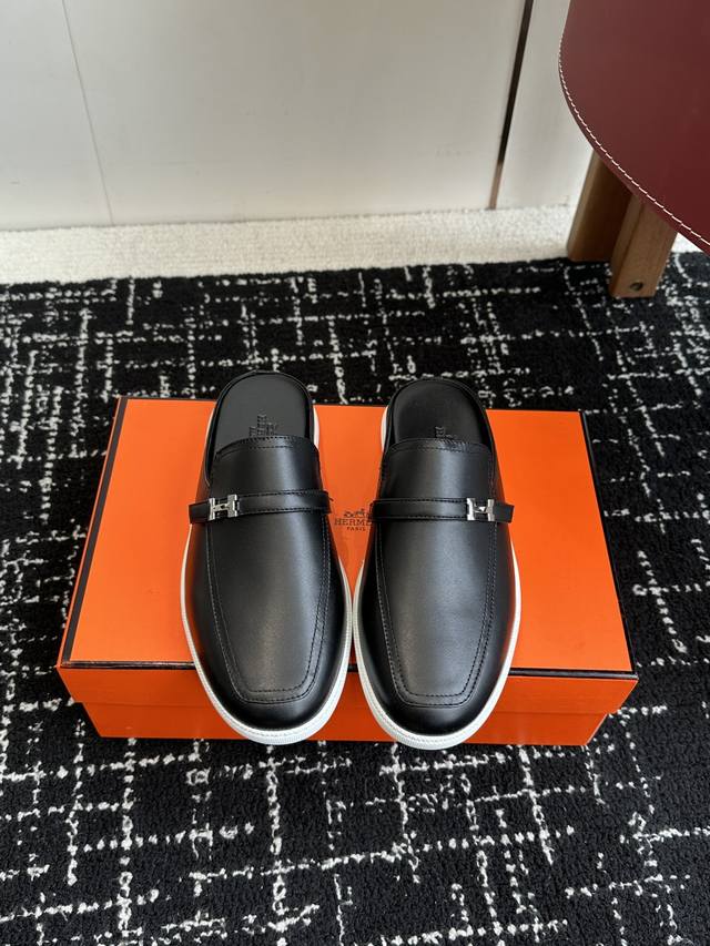 代购级女380 男 Hermes Ss 25New Arrival～ H家 情侣款 穆勒拖鞋新品 H家圆头造型的穆勒拖 还是第一款，上脚包裹感更强，走路更跟脚