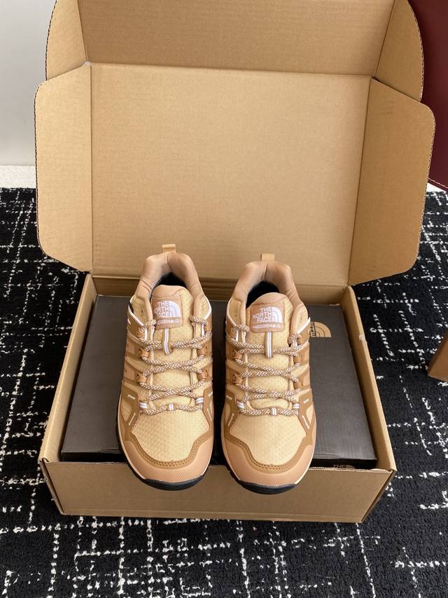 原产代购级 北面 The North Face Gore-Tex 时尚潮流 舒适透气 防水耐磨 户外徒步鞋！ 该款 Gore-Tex 防护科技设计，持久防水、防