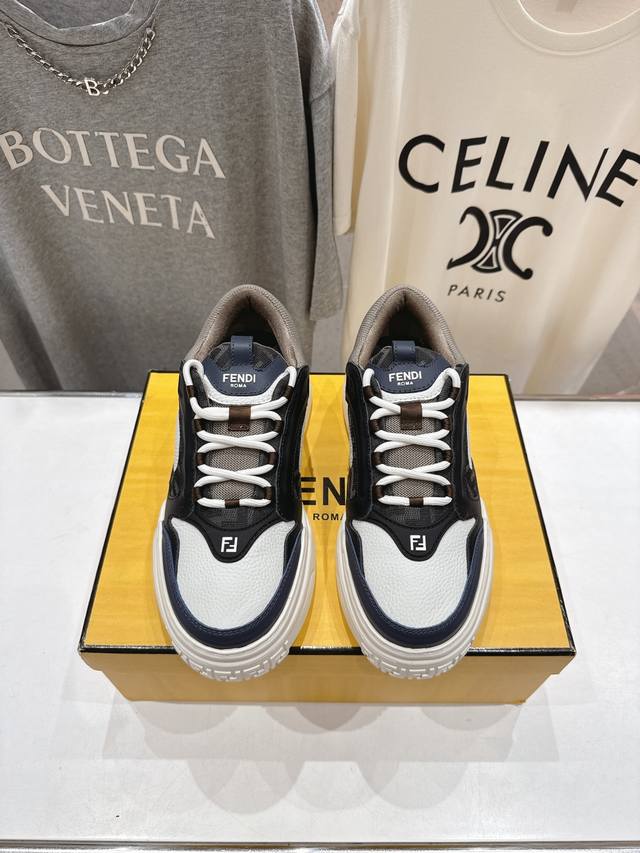 高版本出厂 只有男款 Fendi 芬迪2025Ss新款 First 1系列网面系带厚底男士休闲运动鞋 顶级版本原版购入开发做货 这双芬迪First 1运动鞋，采
