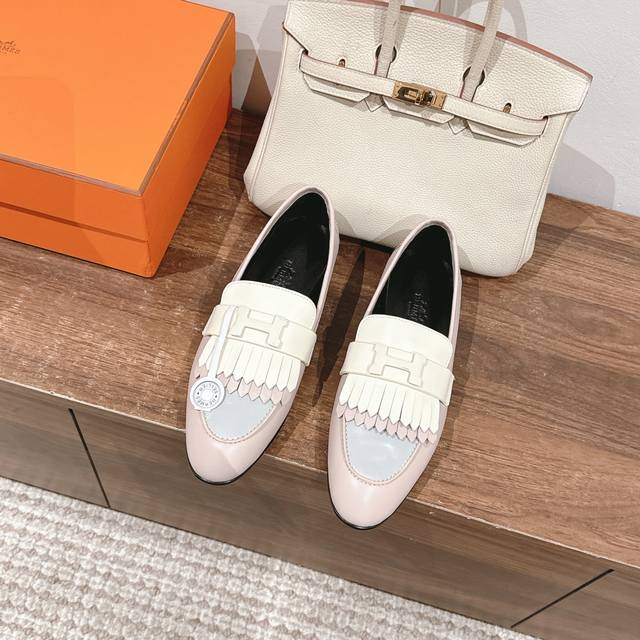 出厂价p Hermes 爱马仕 经典paris 乐福鞋 H家经典代表作 时尚又百搭 超级舒服 每个细节都做到极致 原版套楦 独家私模H扣纯钢五金 原版私模真皮注