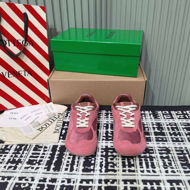 葆蝶家# # 大厂顶级高端品质 #系列情侣款复古休闲运动鞋 定制牛反绒材质 羊皮内里 原版开模Tpu大底 内增高3Cm Size : 女35-40 男39-45