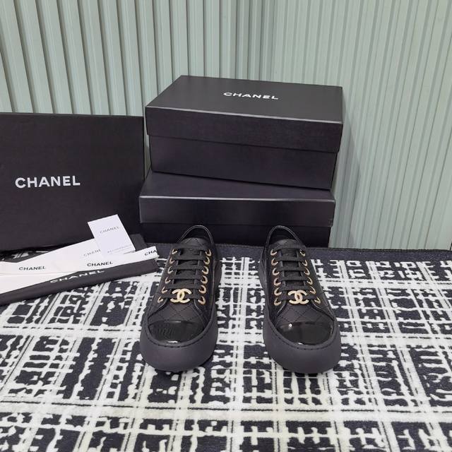 皮面 Chanel 香奈儿 2025Ss新款 小香厚底菱格纹大头鞋饼干鞋滑板鞋休闲运动鞋 顶级版本原版购入开发做货 小香这季休闲款运动鞋，刷爆小红书、Ns、各种