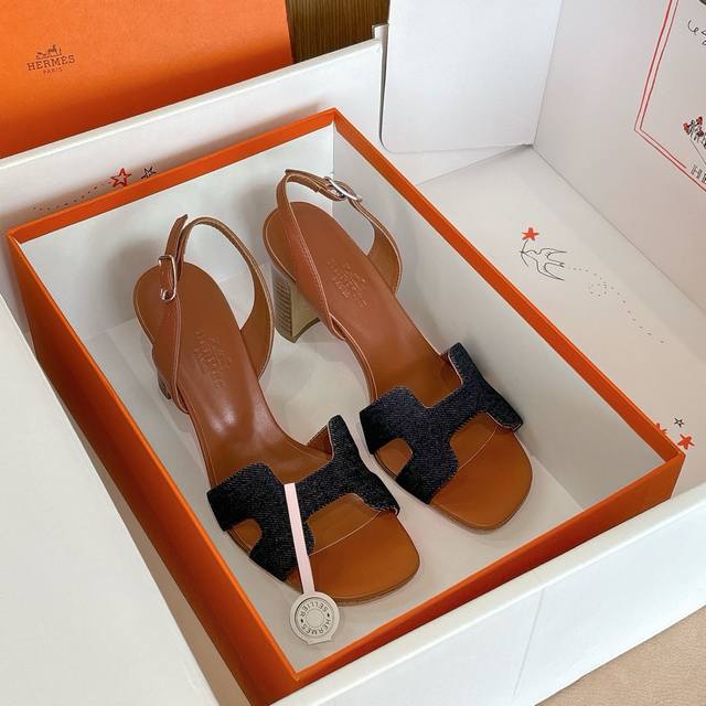 出厂价p Hermes 爱马仕 Eremite 80凉鞋系列 时尚又百搭 超级舒服 每个细节都做到极致 原版Swift掌纹皮 原版1:1独家私模鞋跟 原版拆解私