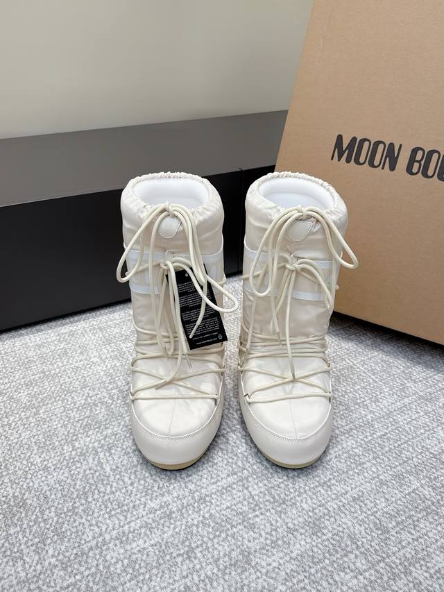 Moon Boot2025最新Vs秋冬最新款雪地靴系列 丑萌毛毛雪地靴 忘了Ugg吧，时髦人都在穿Moon Boot雪地靴 如果你难以接受Ugg的复兴 那现在有
