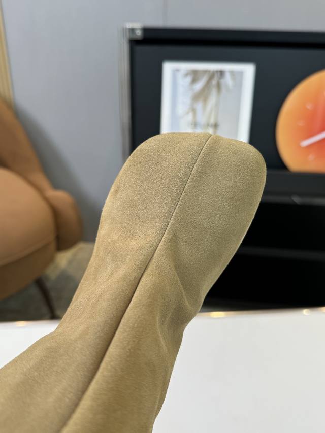 m6 小众 不过膝骑士靴女真麂皮磨砂复古裤管靴长筒靴高跟西部牛仔靴 内里：牛皮里 大底：意大利皮底 码数：35-40 40定做不退换