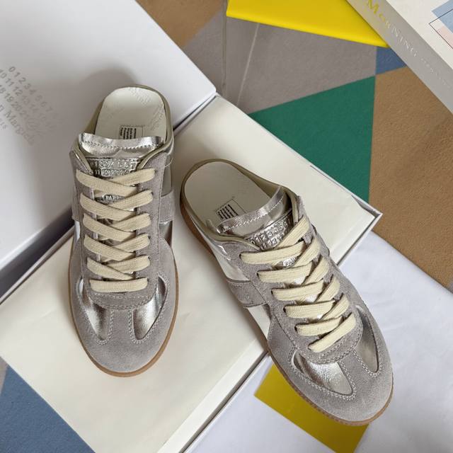 顶级版本：半拖 Maisonmargiela Mm6 马吉拉 情侣款 德训鞋 休闲 运动鞋 原版购入开发 做货 鬼才设计师品牌，一个轻奢品牌 这一款德国训练鞋延