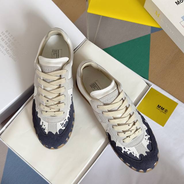 涂鸦版面 顶级版本 Maisonmargiela Mm6 马吉拉 情侣款 德训鞋 休闲 运动鞋 原版购入开发 做货 鬼才设计师品牌，一个轻奢品牌 这一款德国训练