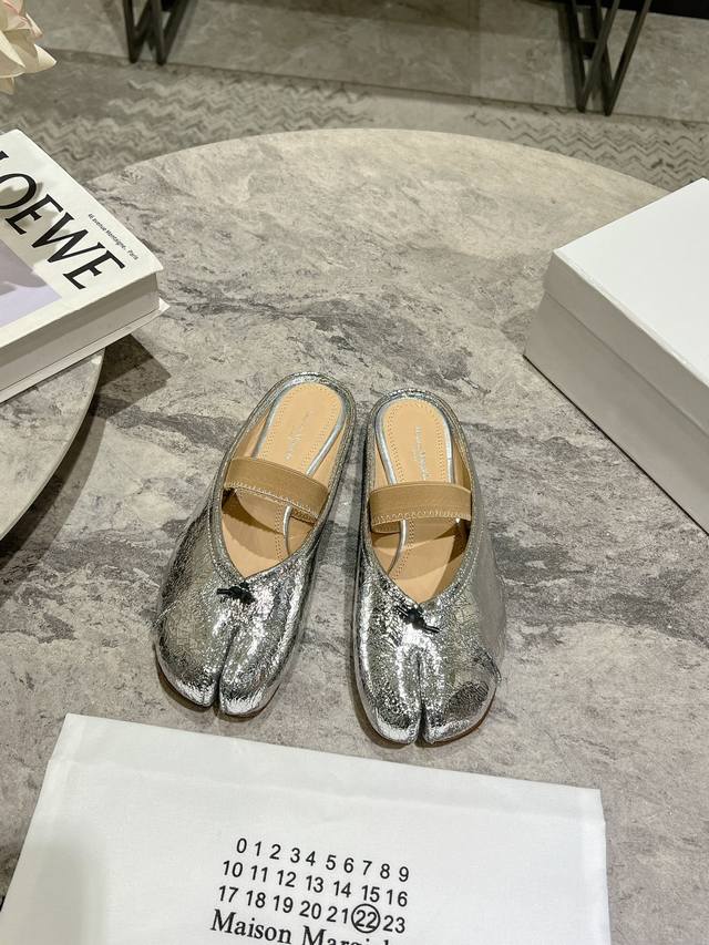 高定品质！Maison Margiela Mm6马吉拉24Ss新款皱褶分趾鞋 Tabi分趾芭蕾舞绑带单鞋 意产植鞣羊皮！牛皮里 欢迎对比 真正的原版大底！ Si