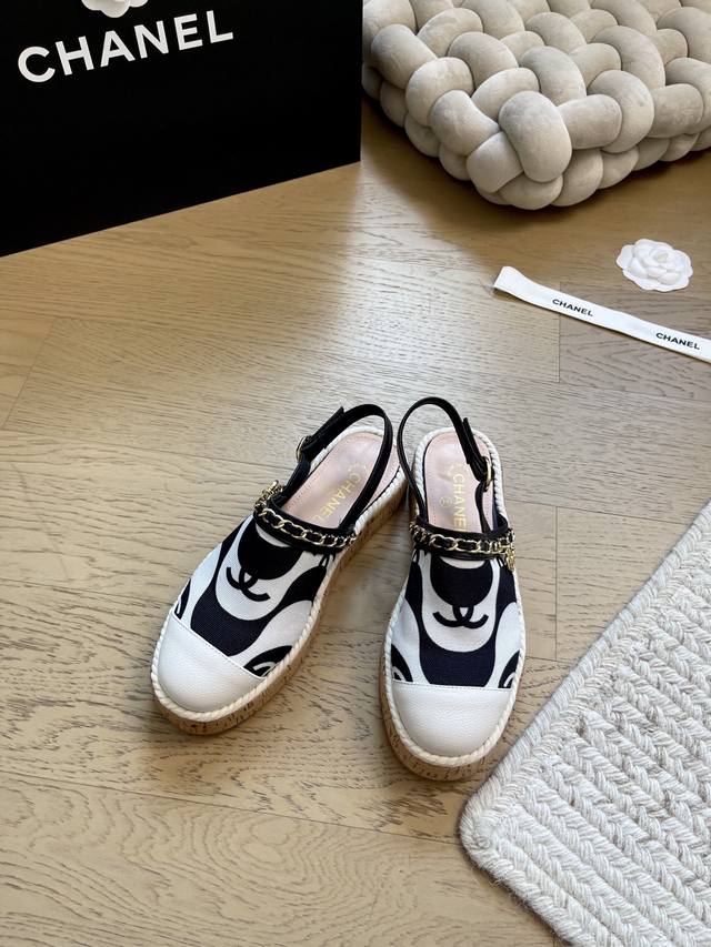 Chanel 新款厚底木纹半拖系列！ 顶级版本！抢先发售 鞋面布面 内里进口羊皮 原版防滑大底 跟高5Cm 码数：35-41 34 40 41定制不退换