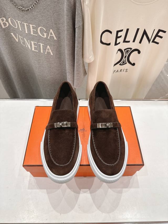 高版本出厂 男码+10 Hermes 爱马仕H家25Ss新品情侣款休闲鞋乐福鞋 经典休闲风格，经典耐看！原版倒模楦型，极致1:1形体，进口小牛皮呈现出精致质感！
