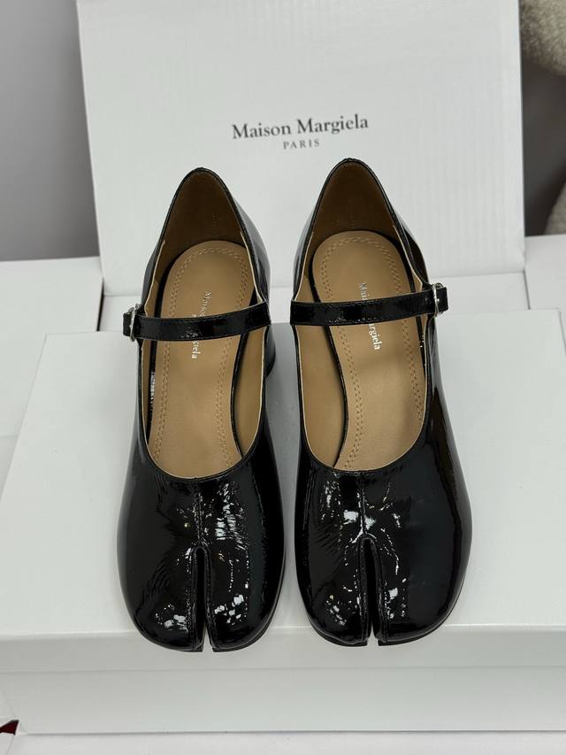 莞产 Maison Margiela马吉拉25秋季新品 * * 超火Tabi分趾鞋 新款6Cm高跟鞋｜原版购入代购级别 -黑色羊皮 进口小羊皮 皱漆皮 面料 定