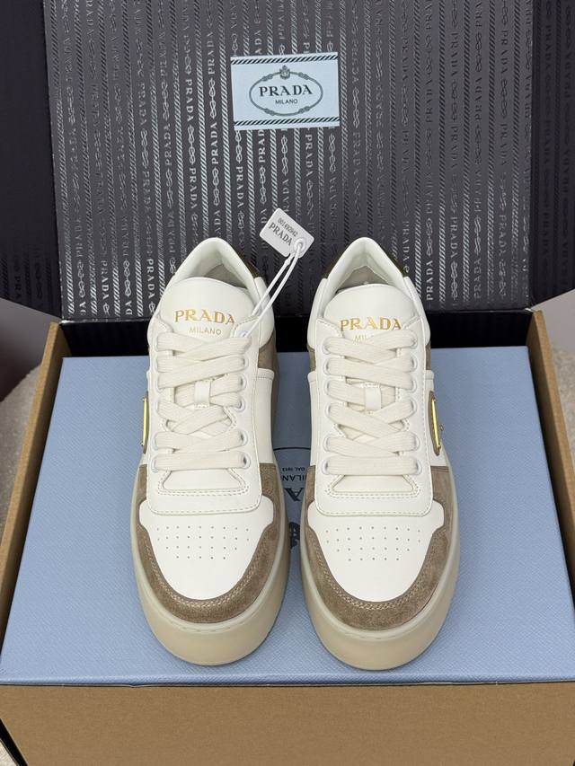 莞产 东莞大厂出品顶级品质 * 25Ss春夏Downtown皮革运动鞋｜原版购入代购级别 材质与工艺： 原版绒面皮革 Nappa皮革 皮革衬里 鞋面镂空 涂珐琅