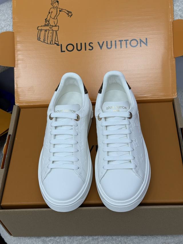 顶级品质 Louis Vuitton Ss25 New Arrival～ Lv经典厚底运动鞋2025春夏新版面 皮面重工刺绣鞋面，超精致、超有韵味呀！ 本款Ti
