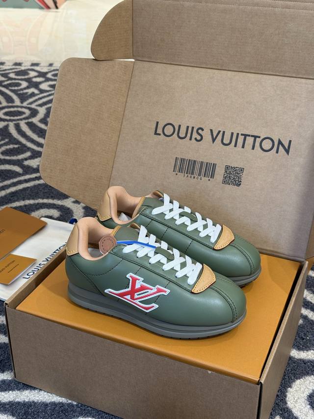 顶级品质 Louis Vuitton X Nigo 联名款 Buttersoft Fw25 牛皮革羊皮革 圆头系带 低帮 生活休闲鞋 男女同款 可可爱爱，关键脚