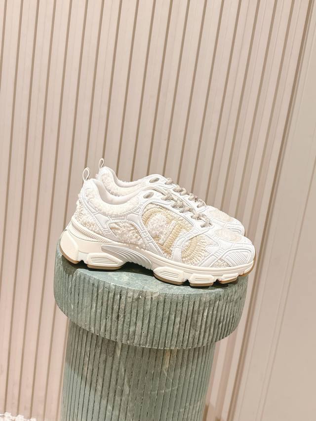 顶级版本：情侣款 :Dio* 25Ss 明星款 主推爆品 迪奥厚底运动鞋拖款 Dior Chrono 新款休闲运动鞋跑鞋老爹鞋 真的酷毙了，未来感十足 真的好飒
