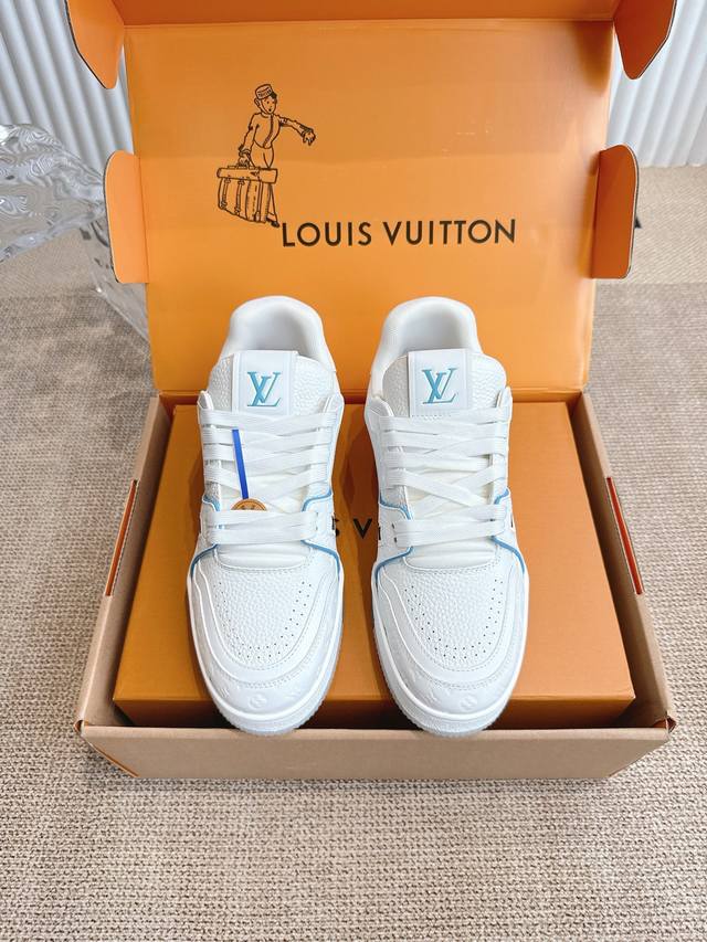 Louis Vuiton 路易威登 Tarine邮轮限定款 Lvx Tyler 合作系列推出 Trainer ，延续 Virgil Abloh 基于复古篮创作的