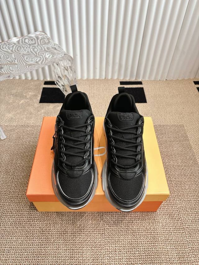 Dior X Lewis Hamilton B44 Blade系列 限定款 渐变色 运动鞋 厚底 休闲鞋 这款 B44 Blade 运动鞋来自 Dior And