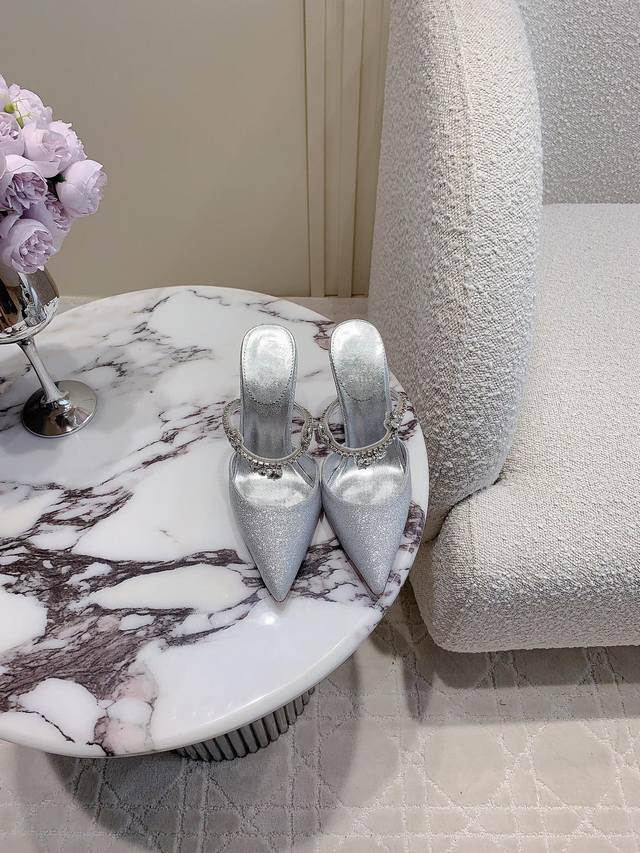 出厂价p Christian Loubouti* 新款水钻红底穆勒高跟鞋 纯手工缝制超闪水晶宝石 闪耀夺目 富贵迷人 交织出童话般的梦境 鞋面真丝 格利特闪面