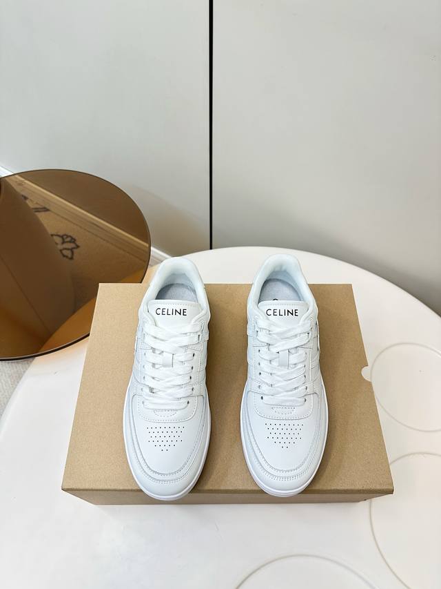 celine 25Ss思琳新款厚底面包小白鞋 薄底 厚底+10 火爆推出新的配色版型 整体设计简约和经典配色 可以闭眼入的那种Celine Homme Celi