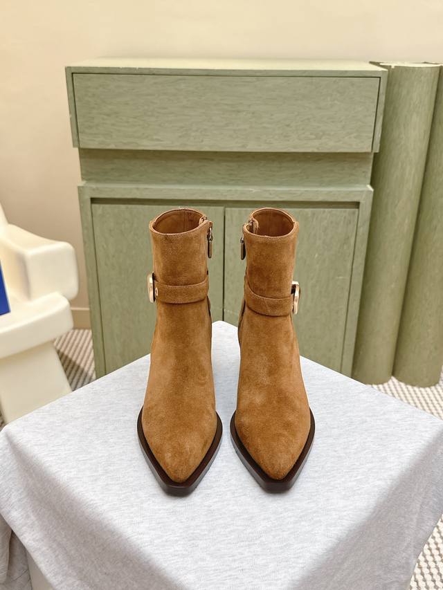 代购级牛反绒490 小牛皮 ｜D0751Stuartweitzman Fw 25New Arrival～杨紫大姐姐同款 尖头 高跟短靴 Sw新款厚底马丁靴百搭实