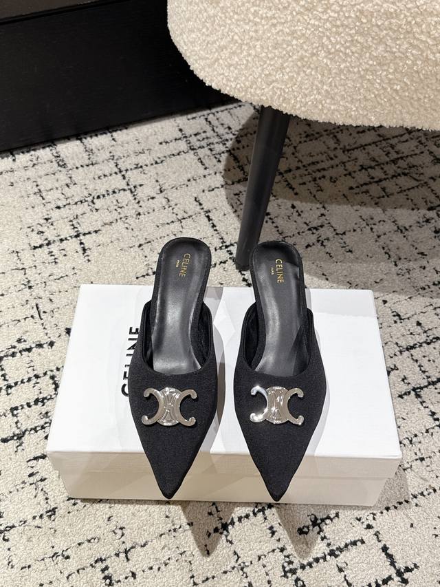 Celine思琳赛琳 25 夏季新色 凯旋门 牛仔 平跟 猫跟凉鞋 金属扣后空包头高跟鞋性感气质尖头单鞋干净利落 增高显腿细，无论是单穿还是搭配阔腿裤，高街又复