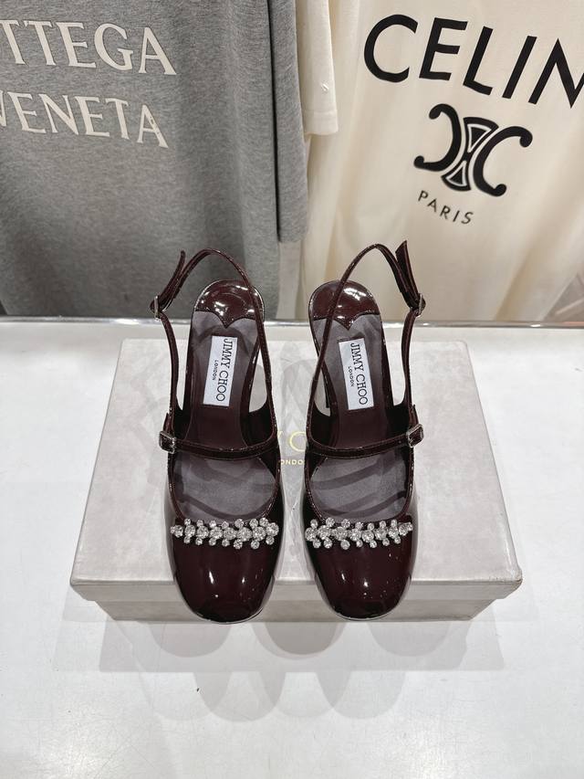 高版本出厂 Jimmy Choo*｜Jc 吉米周2025Ss新款简约水钻链条高跟鞋凉鞋 原版套楦，完美的线条，简约大气上脚显气质粗跟舒适百搭，还能拉长双腿显高显