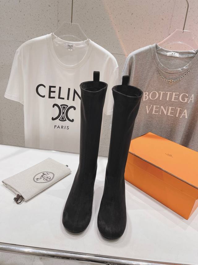 高版本出厂 Hermes 爱马仕Fw25 New H家2025Ss新款高跟长靴弹力靴 鞋型很好看，见到到极致的造型，上脚非常好看，又特别显瘦，高级感十足！ 甄选