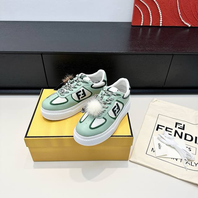 Fendi 芬迪 最新款 Fd Match貂毛挂件厚底小白鞋 挂件可拆卸 跟高:4Cm 正码:35-39订做40.41