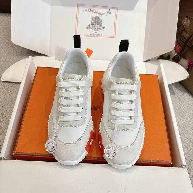 出厂价p Hermes Bouncing运动鞋New Arrival～ 秋冬新款休闲运动鞋系列 鞋面是麂皮，质感温和柔顺，一看就很贵！上脚超级轻盈 鞋底独家私模