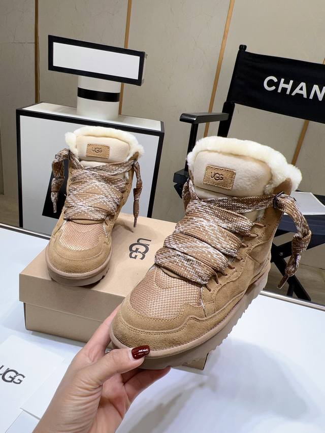 工厂p批p Ugg秋季新款梅尔休闲鞋，宽带双色可选，宽带设计，两幅鞋带可换哦，各种风格任你搭配，上脚真的太舒适啦，超轻超舒服，整个内里羊毛鞋垫，冬天穿也不冷，可