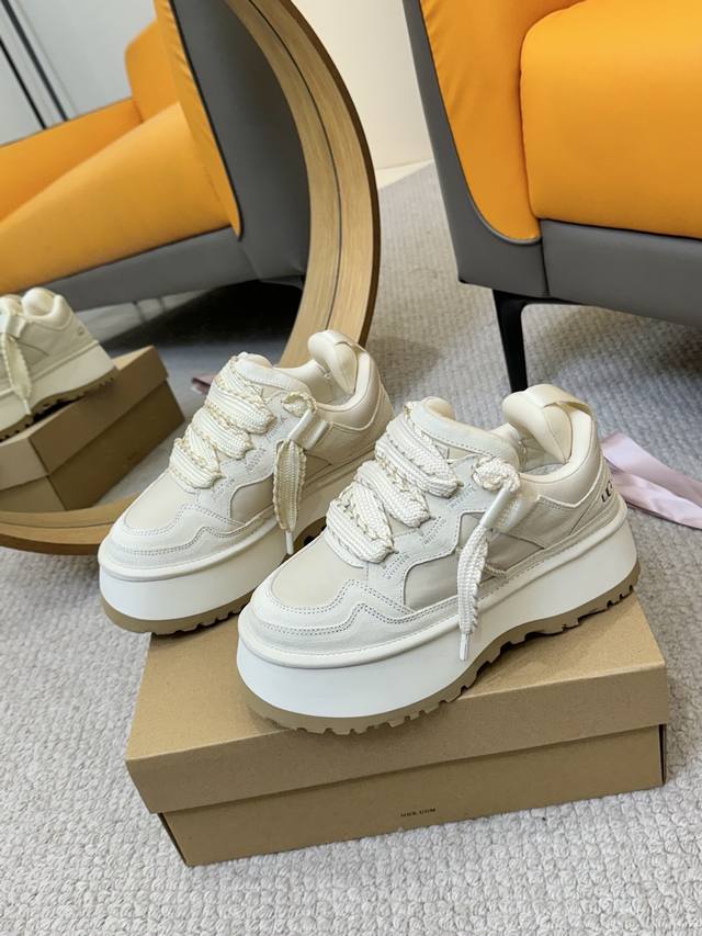 工厂p批p Ugg2025Ss新款梅尔休闲鞋厚底款 #时尚又舒适 #Ugg #厚底休闲鞋 #休闲百搭鞋 #休闲鞋穿搭 #松糕鞋 Ugg梅尔休闲鞋 厚底款 是双鞋