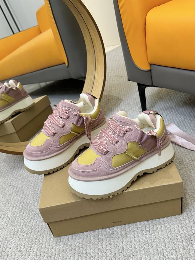 工厂p批p Ugg2025Ss新款梅尔休闲鞋厚底款 #时尚又舒适 #Ugg #厚底休闲鞋 #休闲百搭鞋 #休闲鞋穿搭 #松糕鞋 Ugg梅尔休闲鞋 厚底款 是双鞋