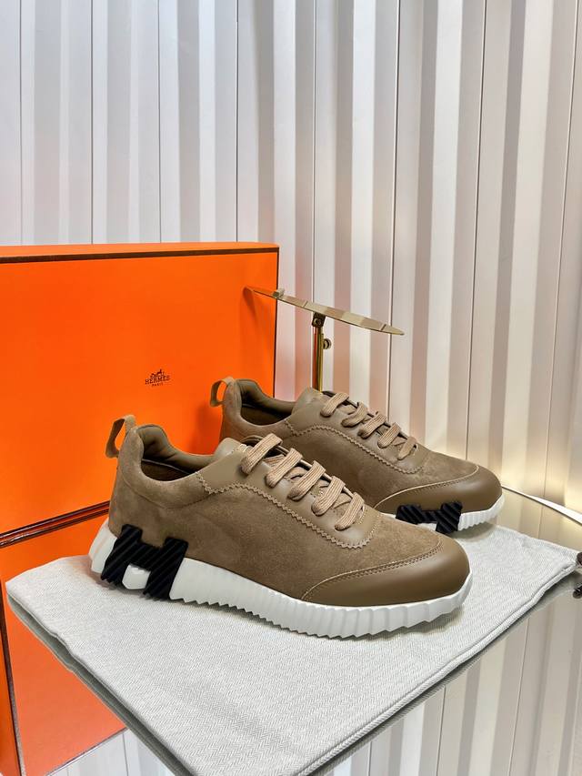 Herme S Ss25 New Arrival～ 专柜大热情侣款，H家配货首选鞋履！ 这双 Bouncing Sneaker 是爱马仕经典款 每一季都会出很多
