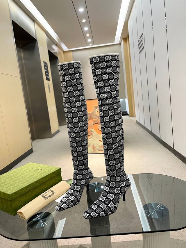皮底，8寸 。22寸 Gucci新品Gg针织踝靴弹力袜孑靴 原版定制，1:1复刻，顶级品质，做工精致完美 马靴以20世纪30年代的经典Gucci钻石菱格纹设计演