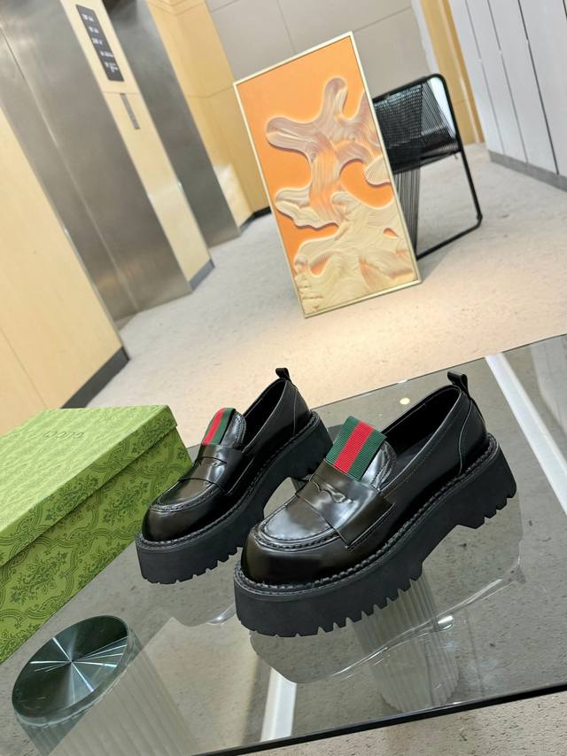 gucc*Ss24新款红绿织带款乐福鞋 短靴 [ ] 原版套楦 顶级品质 材质 鞋面：进口开边珠 垫脚：进口羊皮里 大底：原版开模定制 码数：35-42 41.