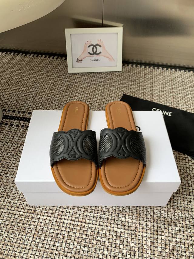 Celine 思琳 代购级别 25春夏新品凯旋门复古罗马凉鞋拖鞋 进出专柜无压力，重工版，拒绝一眼假Low货 原版楦型，调试N次、这款上脚绝对Vintage复古