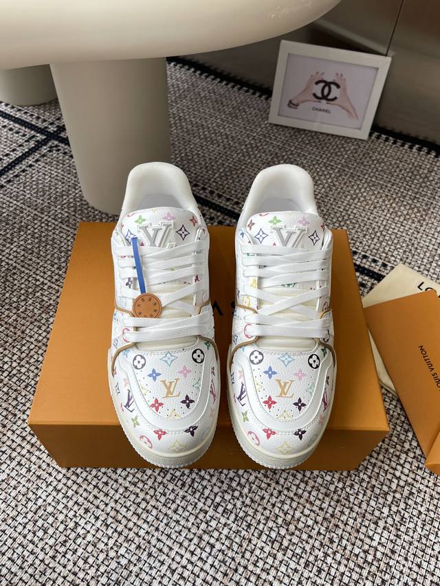 Louisvuittonlv 路易威登Traine 走秀情侣M款Trainer 大底和面料私模 绝对下血本费心思的一款鞋子 自Vifgil到来之后而设计的这一系