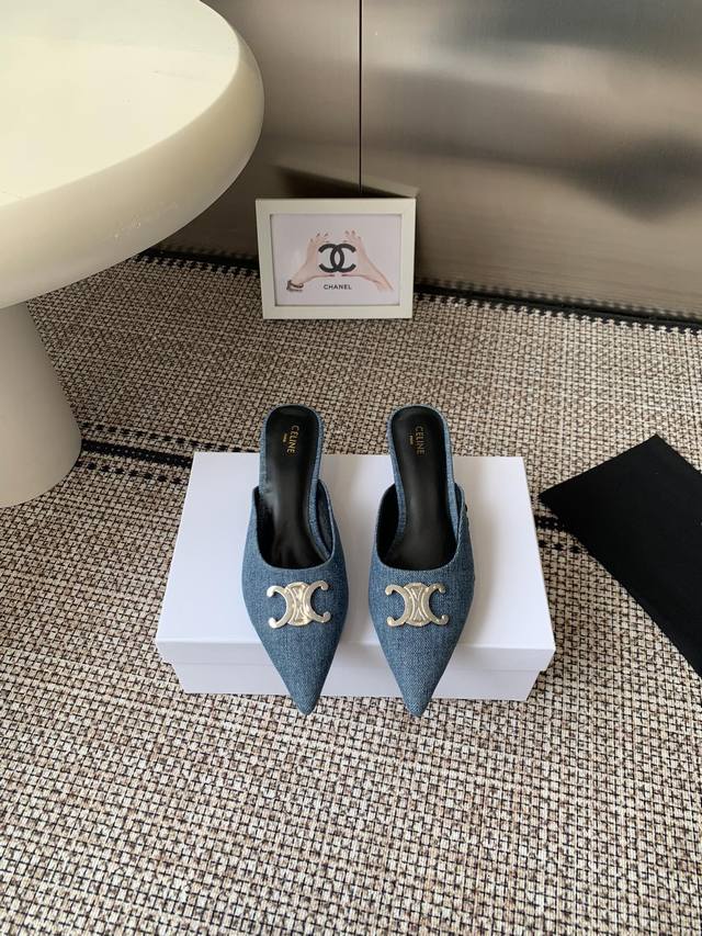 Celine 思琳 25Ss新款凯旋门猫跟凉鞋 金属扣后空包头高跟鞋 性感气质尖头单鞋干净利落 5厘米小猫跟 超显腿细显白 无论是单穿还是搭配阔腿裤 高街又复古