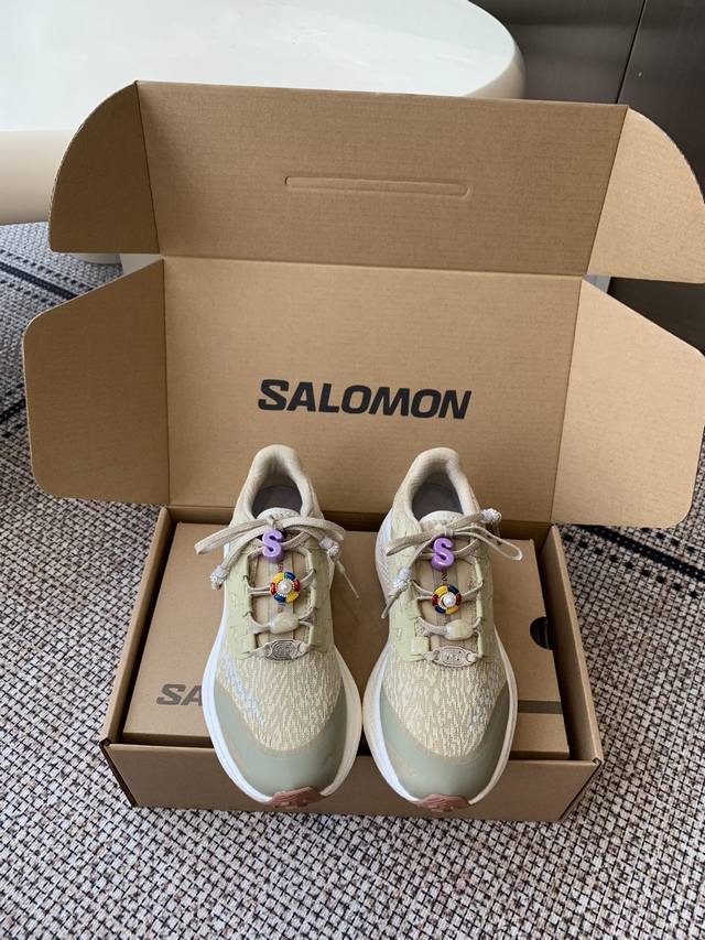 顶级版本 配饰30 Salomon Xt Whisper 萨洛蒙 Mm6联名款户外 休闲 运动鞋 顶级版本 原版开模饰扣 全新演绎的专注于其空气动力学的外观上
