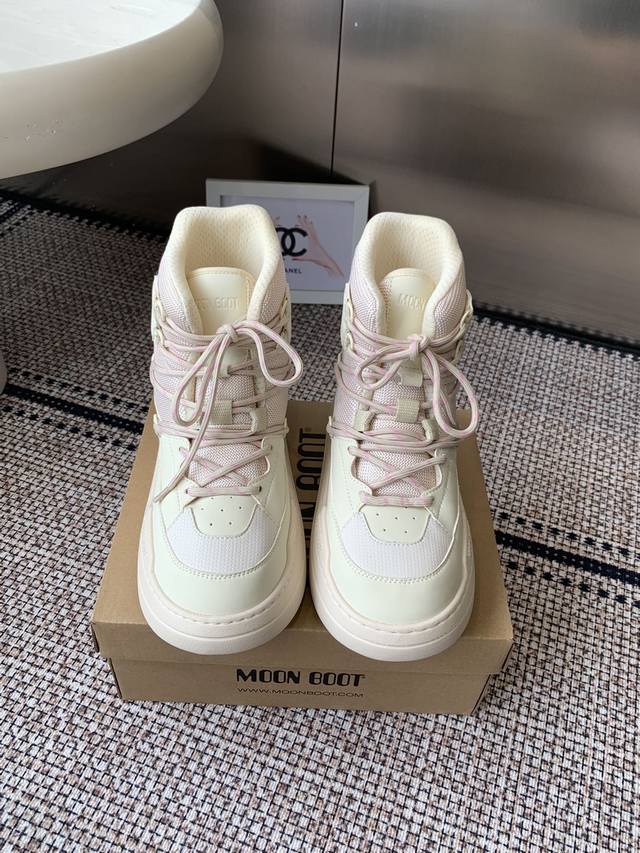 Moon Boot park系列 25秋冬季新款 雪地靴 长期主义购物一Moonboot雪地靴因为冬天想去追极光，对比了很多雪地靴，超轻发泡大底 Moonboo