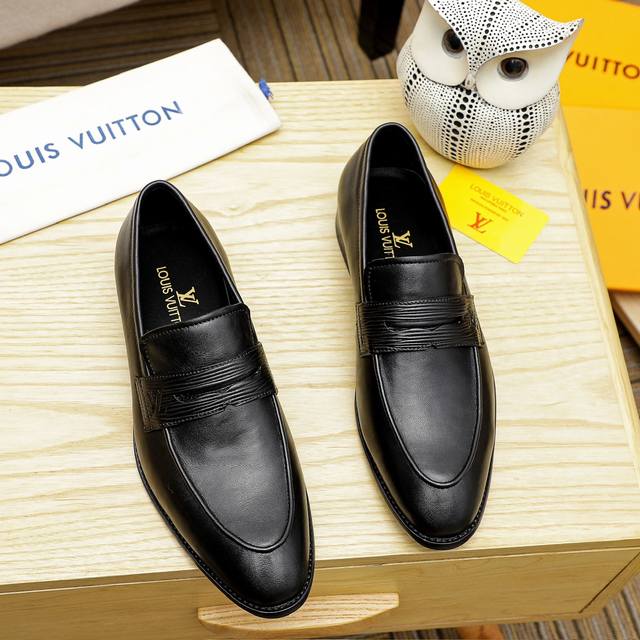Louis Vuitton 里 路易威登 新款男士休闲商务皮鞋官网原版复制，鞋面采用进口官网1:1材料制作意大利牛皮面，水染内里绝非一般的工艺制造，大厂工艺流程
