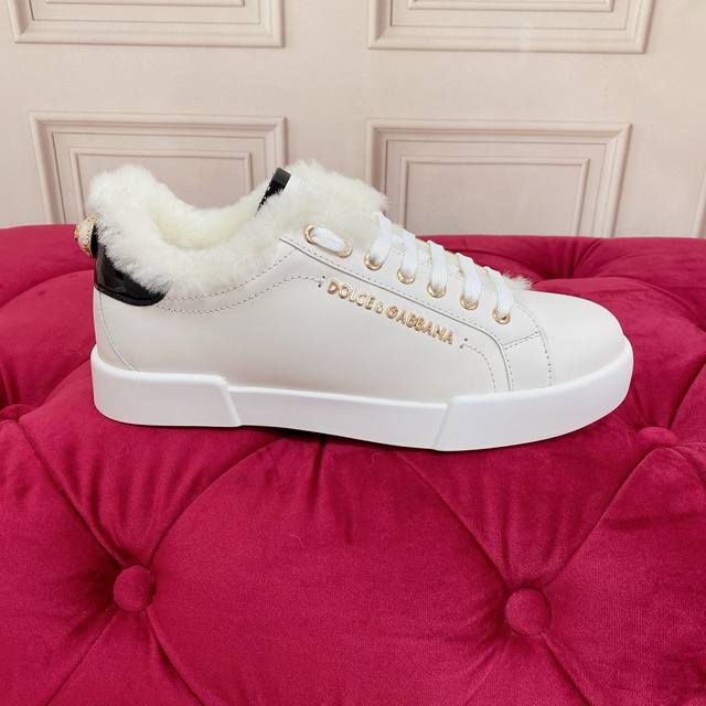 p： 毛里为订做款. 高端版本 品牌大底Dolce & Gabbana 高端质量 品牌大底 独家精工定制上市 工艺点缀绝美奢华闪耀 精湛的做工 众多人至爱采用高
