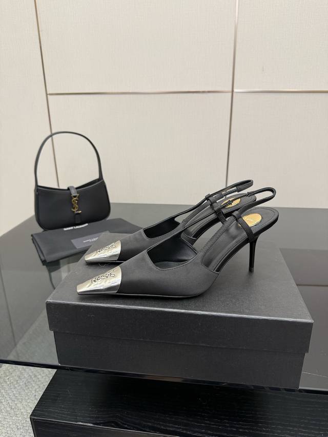 顶级原版1:40 Ysl 圣罗兰 Ss 新品 金属头优雅大气高跟凉鞋 全新春夏系列后带方扣高跟凉鞋 ！ 尖头高跟拖鞋淡淡的夏日里怎么少得了一双仙女鞋 各种小裙子