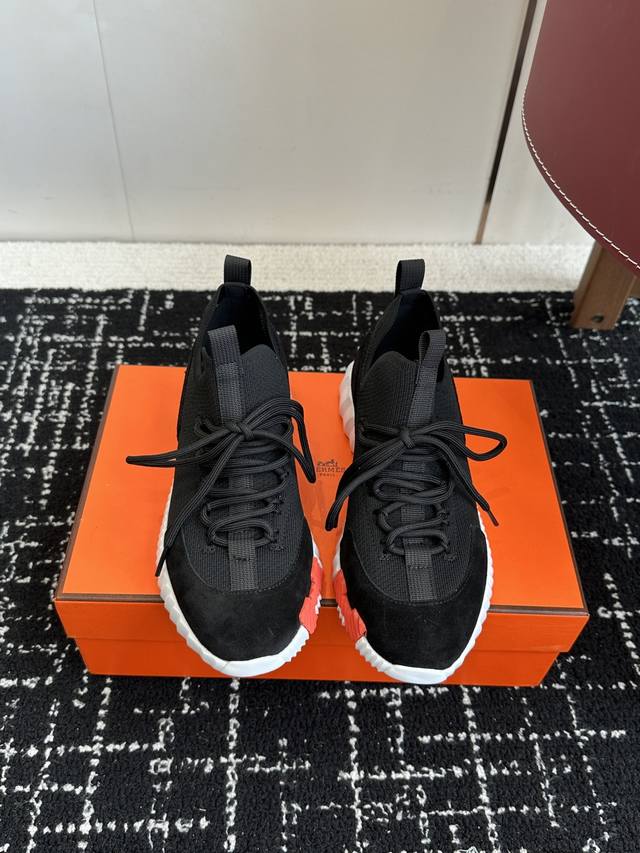 代购级女390男 爱马仕Hermes 25Ss 新色 情侣运动休闲鞋系列 经典运动风格+英伦拼色设计，经典耐看！原版倒模楦型，极致1:1形体 进口高端雨伞布呈现