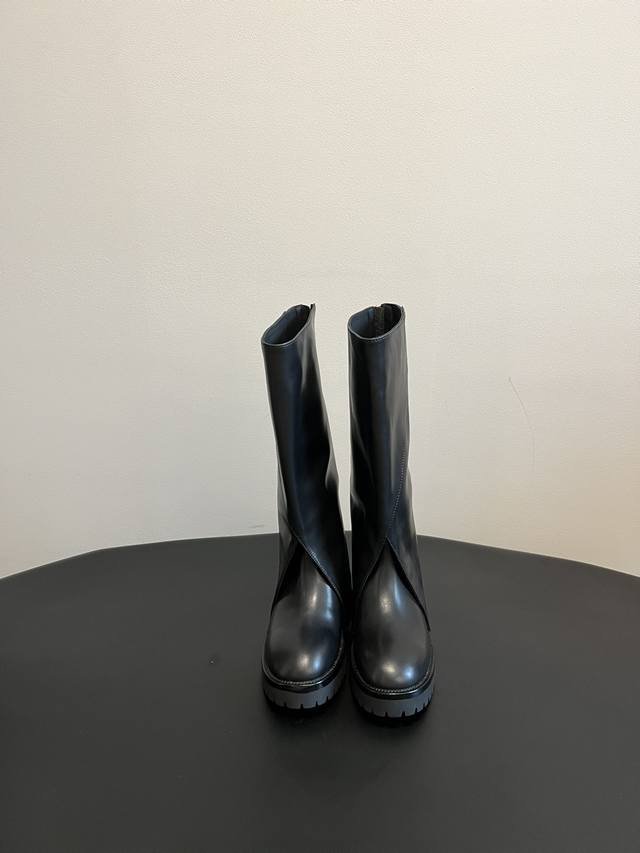 独家代购级Ann Demeuemees* Ann两穿骑士靴 一鞋两穿 太酷 太省钱啦 拆卸是两种不一样的风格 完全不挑腿型的一款靴子 上脚就是超级显瘦 好看爆