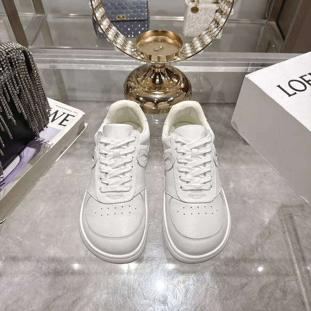 出厂 男款10高版本情侣款 Loewe 罗意威 25Ss秋冬新款Jambo板鞋绑带复古英伦风小白鞋休闲鞋～市场高品质 原版购入开发，细节处理到位。这将是引爆早秋
