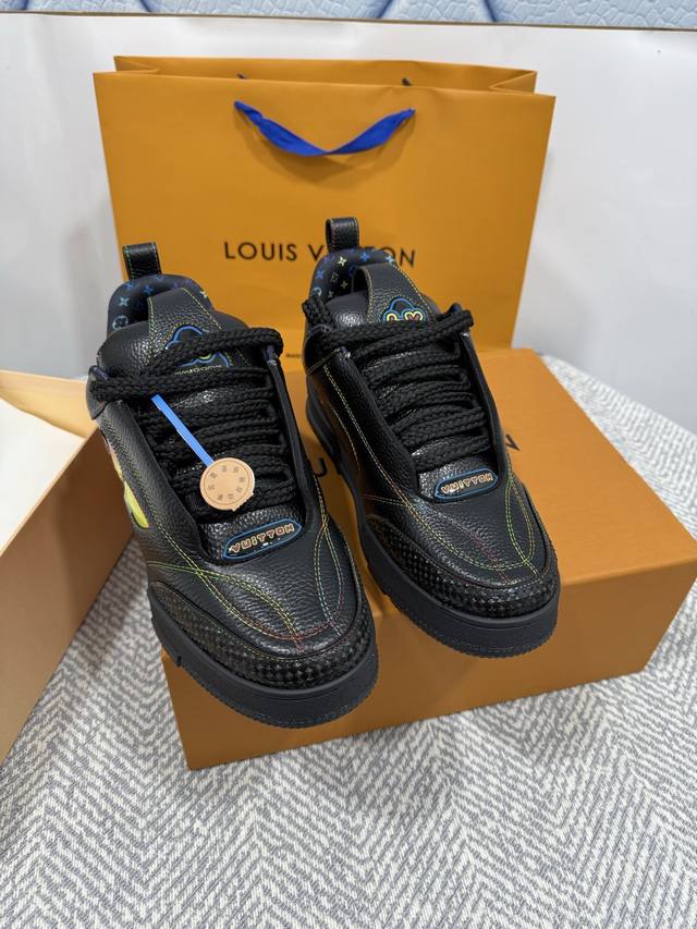 面包鞋 升级版 Lv-路易-威登 pk市场一切版本 情侣款 走秀新款 篮球板鞋 代购品质 原版1：1开发复刻！！上脚非常舒适 做工精细 鞋面由意大利进口小牛皮拼