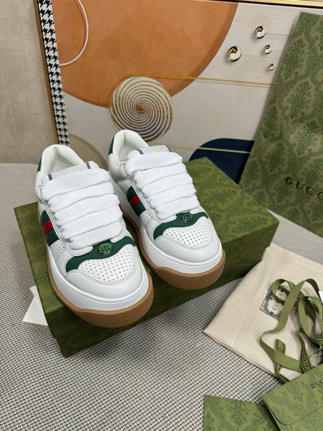 顶级版本 Gucci 古驰 最新款 Screener系列胖墩鞋 带芯片 Rmb:11610原版购入 原版1:1复刻 Screener系列运动鞋，侧面饰有条纹织带